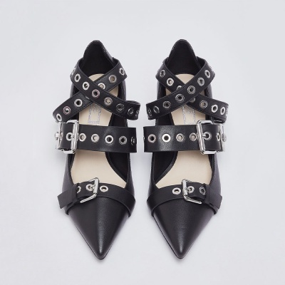 LIU JO :: Leather pumps with buckles