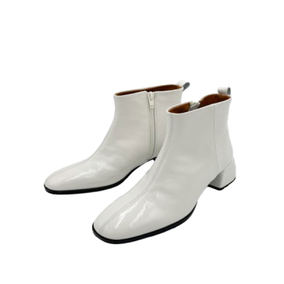 INVOGUE :: Botas Branco verniz