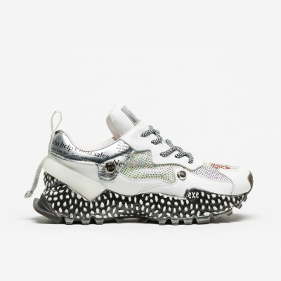 EXÉ :: SY25-1 White