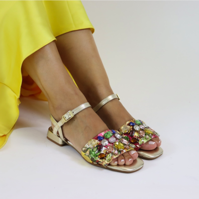 DANIELASHOES :: SAPATOS COM APLICAÇÕES SALTO RASO