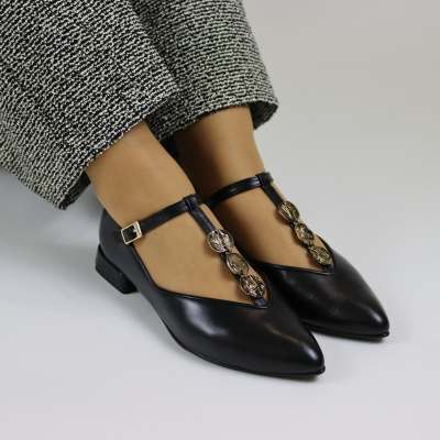 DANIELASHOES :: Sapato preto com aplicação DANIELASHOES :: Sapato preto com aplicação
