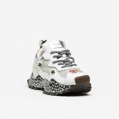 EXÉ :: SY25-1 White