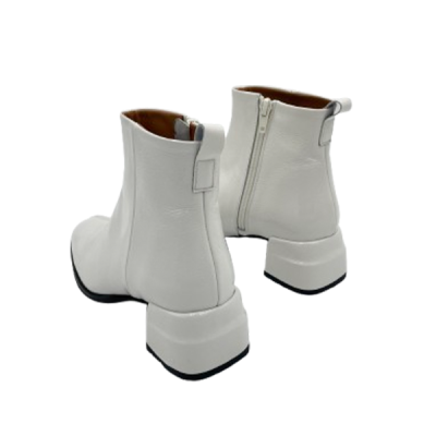 INVOGUE :: Botas Branco verniz