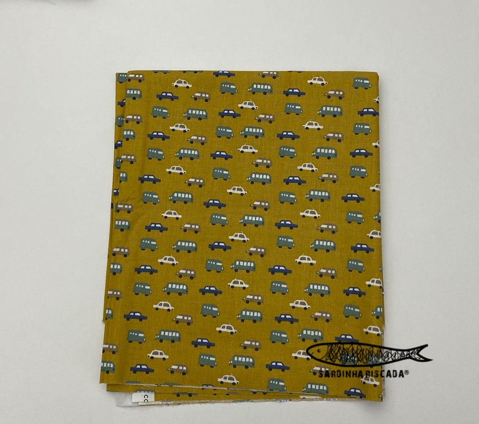 Retalho Carros mostarda 40x150cm Retalho Carros mostarda 40x150cm