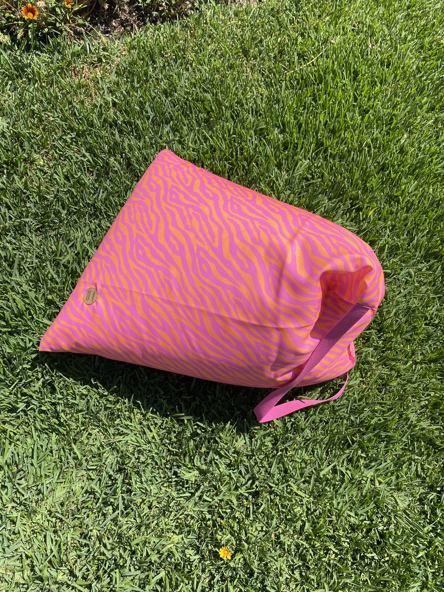 Puff de praia - Zebra Laranja e Rosa Puff de praia - Zebra Laranja e Rosa