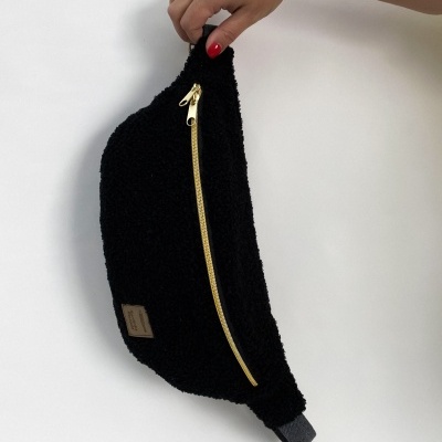 Bolsa de cintura - Teddy Preto Bolsa de cintura - Teddy Preto