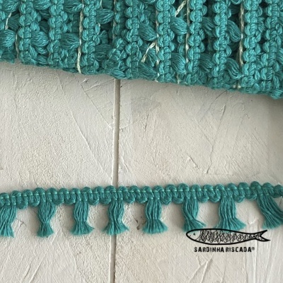 Franja com galão curta