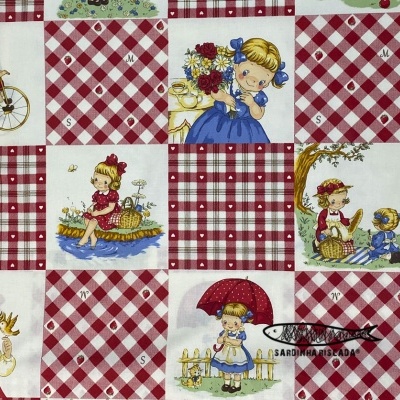 Margret & Sophie - Panel with a cute doll - Red