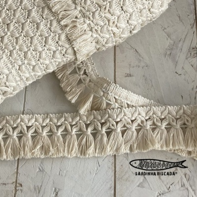 Franja com galão duplo