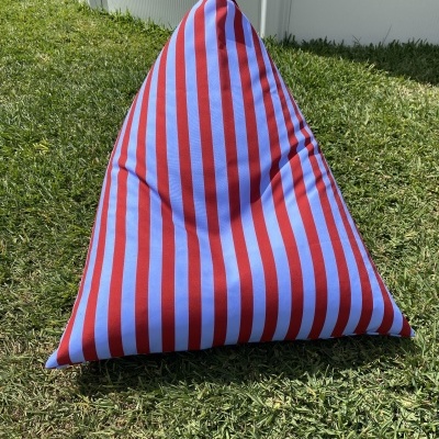 Puff de praia - Risca Azul e bordeaux