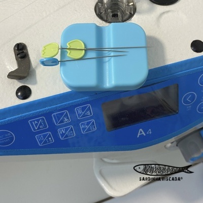 Mini Alfineteiro Magnético