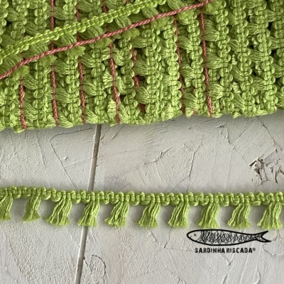 Franja com galão curta