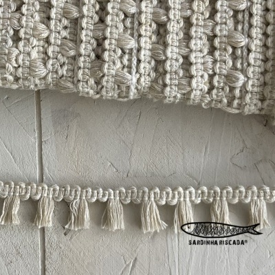 Franja com galão curta