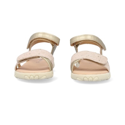 Sandálias infantis bege com tiras em velcro dourado em fundo branco