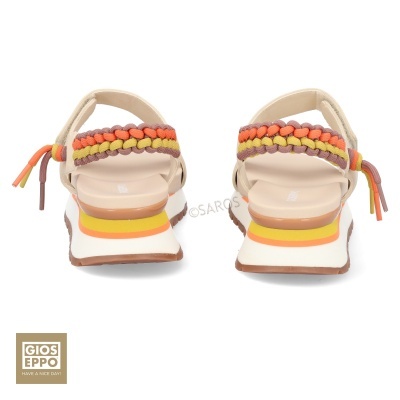 Sandálias de cunha com tiras trançadas coloridas vista traseira