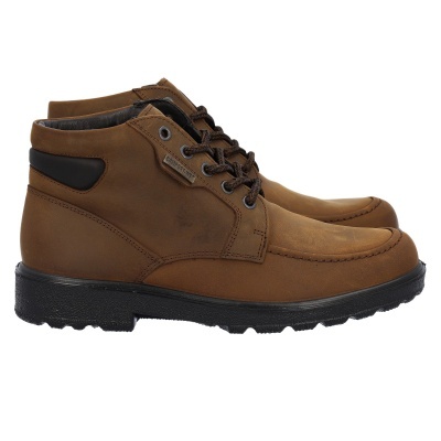 Botas castanhas em pele com sola preta e atacadores castanhos