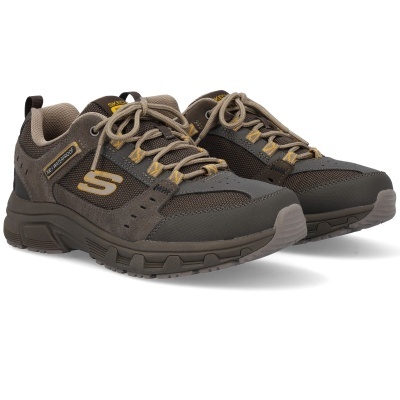 Ténis homens castanhos Skechers com atacadores