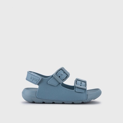 Sandália infantil azul com fivelas e fecho de velcro