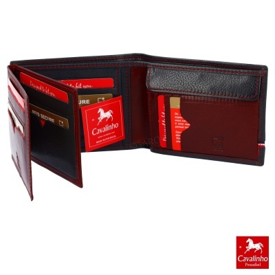 Carteira masculina em pele preta e castanha aberta com cartões vermelhos