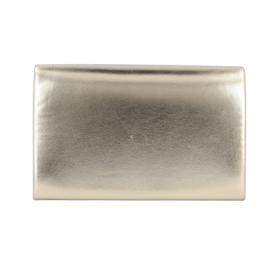 Carteira metálica prateada retangular com textura lisa