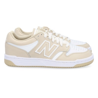 Ténis New Balance bege e branco com logo N