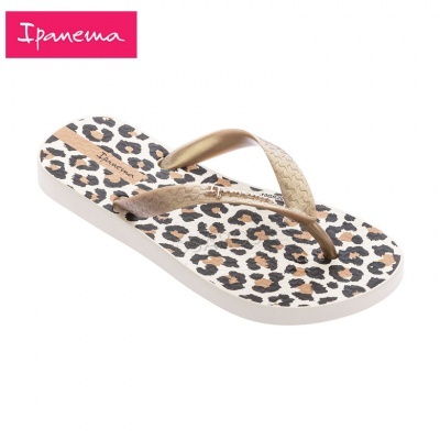 Chinelo Ipanema com padrão animal print e tiras douradas