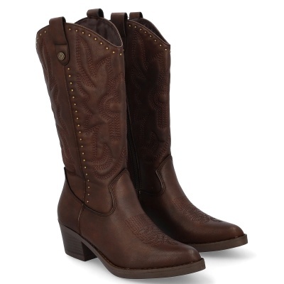 Botas cowboy castanhas em couro com rebites dourados e salto médio