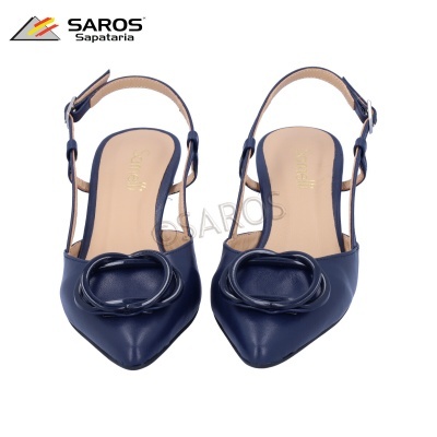 Sandálias femininas azul escuro com salto baixo e fivela ajustável