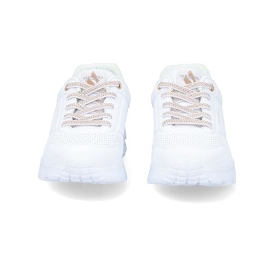 Ténis brancos com detalhes bege e sola branca