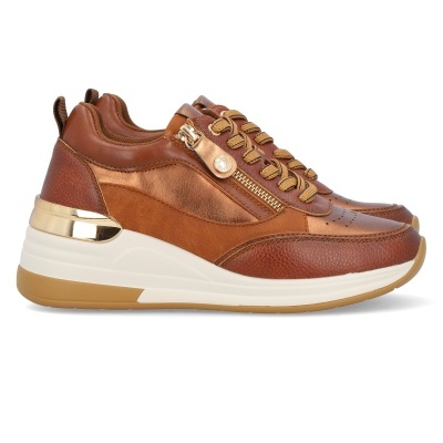 Sapatilhas desportivas castanhas com fecho e sola branca