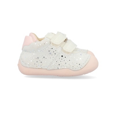 Ténis infantis cinza claro com padrão de pontos prateados e velcro