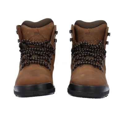 Botas de couro marrons com atacadores pretos e logo PANZER