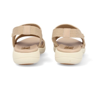 Sandálias beje com sola branca vista de trás