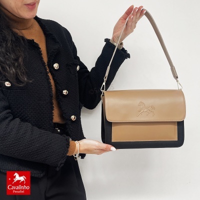 Mala Cavalinho Penafiel castanha e preta em pele sintética com alça de ombro