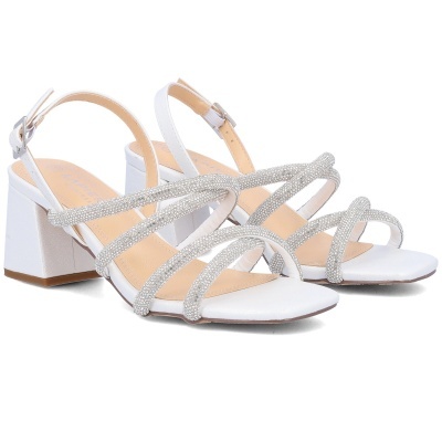 Sandálias brancas de salto com tiras com cristais brilhantes
