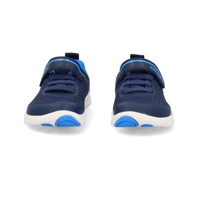 Sapatilhas desportivas azuis com fecho em velcro e sola branca