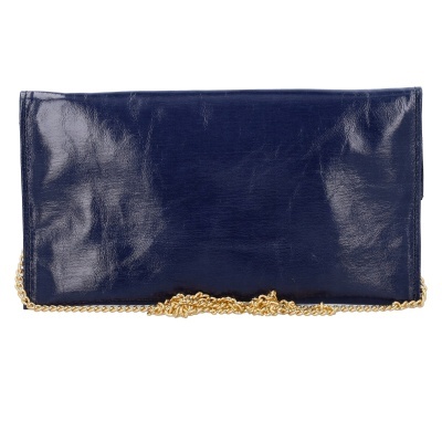 Mala de mão azul escura com corrente dourada