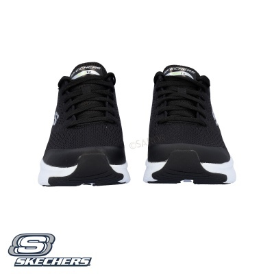 Tênis pretos Skechers com sola branca e logótipo