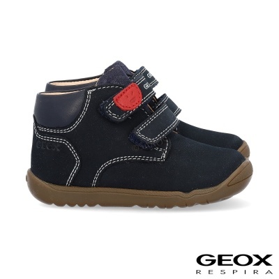 Botas infantis Geox pretas com sola castanha e tiras de velcro azuis e vermelhas