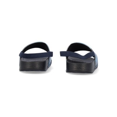 Sandálias azuis com sola preta vistas de trás