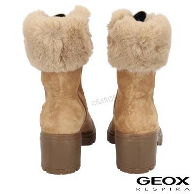 Botas femininas castanhas em camurça com pelo bege na aba superior