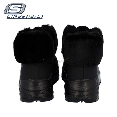 Botas pretas Skechers com pelo, vistas de trás