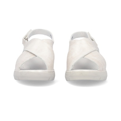 Sandálias brancas de couro com tiras cruzadas e sola branca