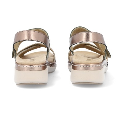 Sandálias femininas bronze metalizado com tiras em pele e sola branca