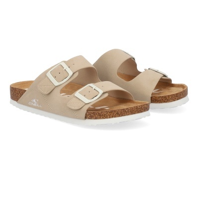 Sandálias castanhas claras com tiras e fivelas prateadas, sola de cortiça e borracha