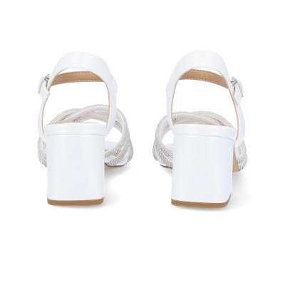 Sandálias brancas de salto bloco com tiras decoradas com pedras brilhantes