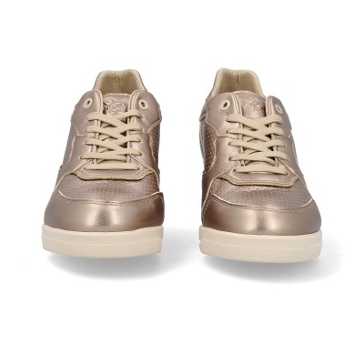 Sapatilhas douradas metálicas com atacadores bege e sola branca