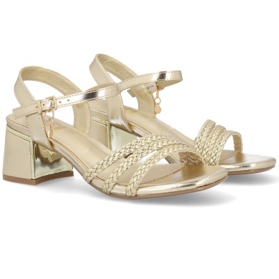 Sandálias douradas de salto médio com tira trançada e fecho de fivela