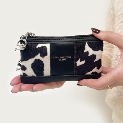 Carteira pequena CAVALINHO CLUB preta e branca com padrões de pelagem