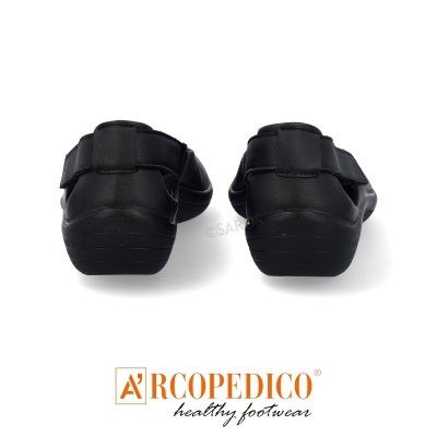 Sapatos femininos pretos acolchoados com fechos de velcro da Arcopedico